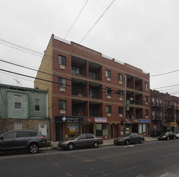 23-18 Broadway in Astoria, NY - Building Photo