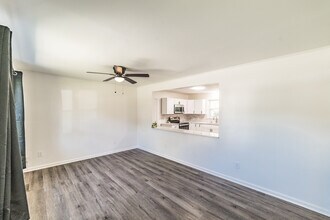 3610 Dawnwood Dr NW in Huntsville, AL - Building Photo - Building Photo