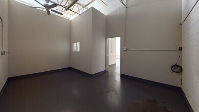 3390 S Market St in Redding, CA - Building Photo - Building Photo