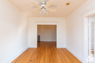 3815 N Wilton Ave in Chicago, IL - Foto de edificio - Building Photo