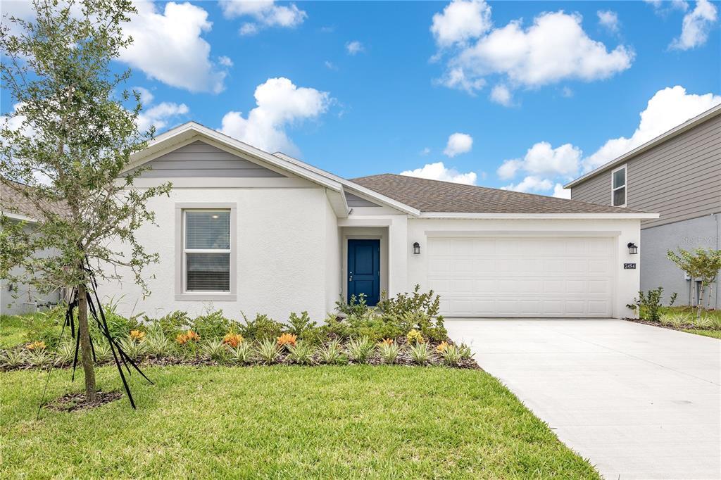 2494 McKinley Dr in Lake Wales, FL - Building Photo
