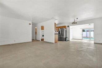 2675 East Bay Isle Dr SE in St. Petersburg, FL - Building Photo - Building Photo