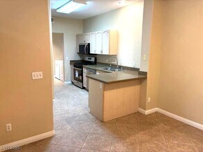 9623 Lame Horse Dr in Las Vegas, NV - Building Photo - Building Photo