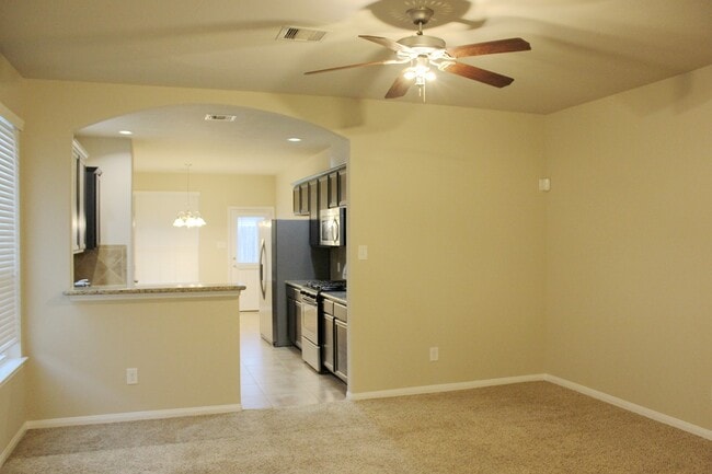 19022 Pinewood Point Ln in Tomball, TX - Building Photo - Building Photo