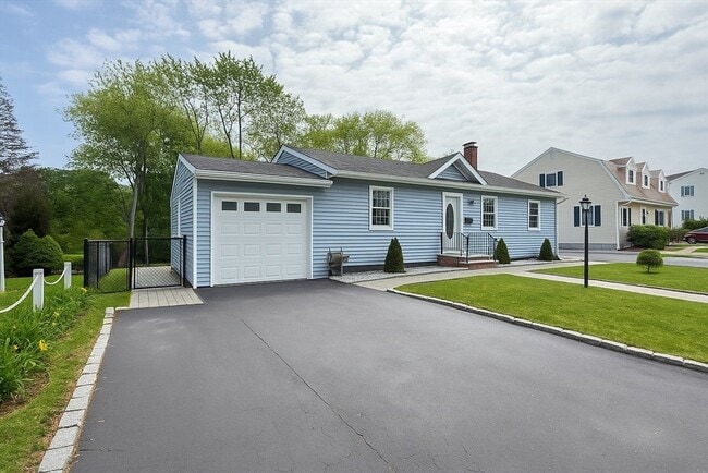 5 Colony Rd, Unit 2