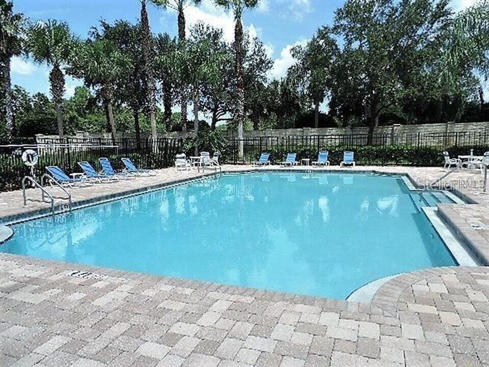 8331 72nd St E in Bradenton, FL - Building Photo