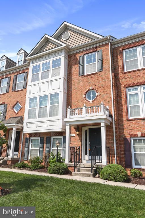 8871 Purple Iris Ln in Elkridge, MD - Foto de edificio - Building Photo