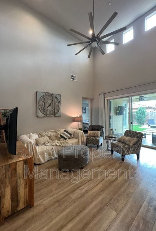 12158 Byrony Ct in Rancho Cordova, CA - Building Photo - Building Photo