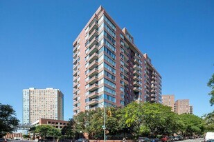 62-54 97th Pl, Unit 12J in Queens, NY - Building Photo