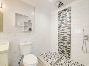 15931 Tuba St in Los Angeles, CA - Building Photo - Building Photo