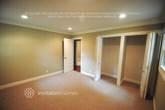 925 Miller Ave in Streamwood, IL - Building Photo - Building Photo