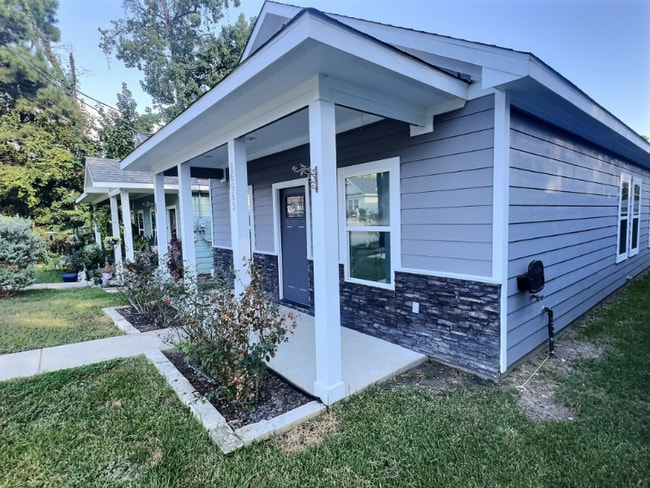 16963 W Ivanhoe St in Montgomery, TX - Building Photo - Building Photo