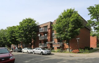 741 Dominion in Montréal, QC - Building Photo
