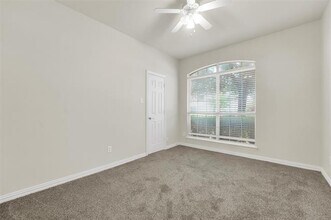 7715 Labrador Dr in Arlington, TX - Building Photo - Building Photo