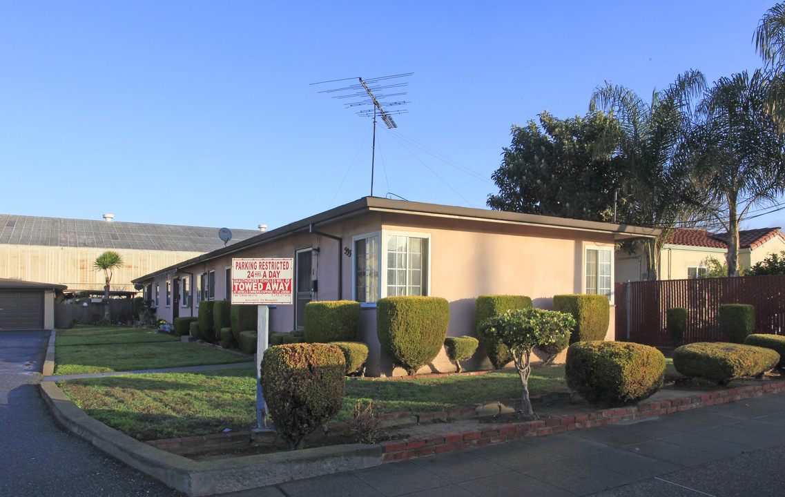 527-533 Horning St in San Jose, CA - Building Photo