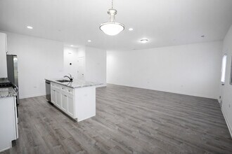 1128 Gillespie Ln in Yorkville, IL - Building Photo - Building Photo