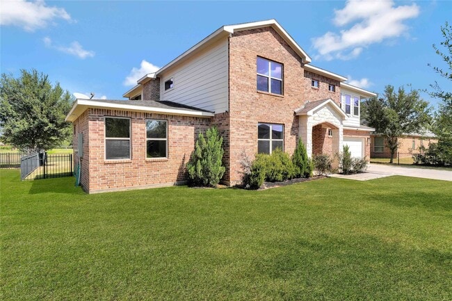22926 Spellbrook Bend Ln in Richmond, TX - Foto de edificio - Building Photo