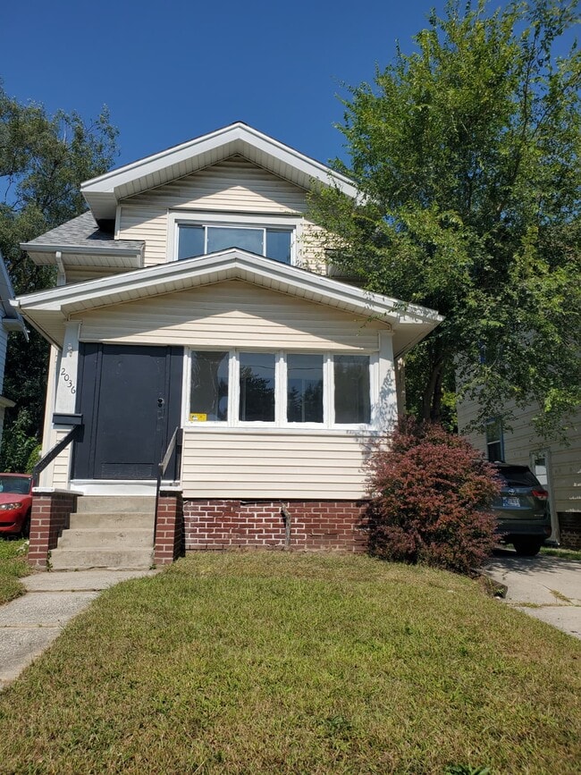 property at 2036 Mansfield Rd