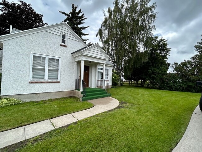 1046 S 1st St in Hamilton, MT - Building Photo - Building Photo