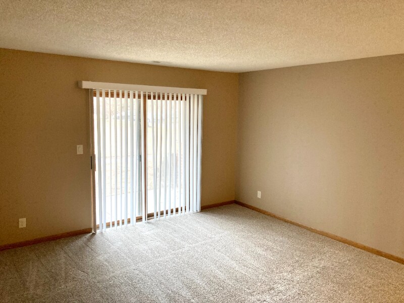 5100 Emerald Dr in Lincoln, NE - Building Photo