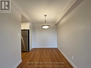 36 Arran Dr in St Catharines, ON - Building Photo - Building Photo