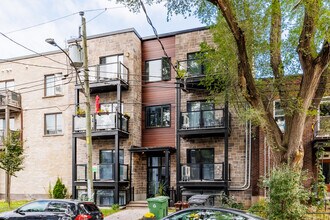 973 Régent Av in Montréal, QC - Building Photo - Building Photo