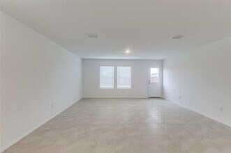 609 Vicksburg Dr in Ennis, TX - Building Photo - Building Photo