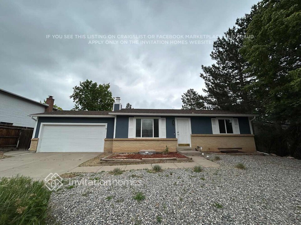 4464 S Cole Ct in Morrison, CO - Building Photo