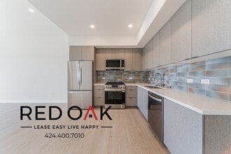 5320 Cartwright Ave in Los Angeles, CA - Building Photo - Building Photo