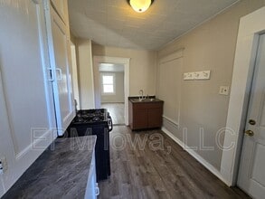 109 Summit Ave in Waterloo, IA - Building Photo - Building Photo