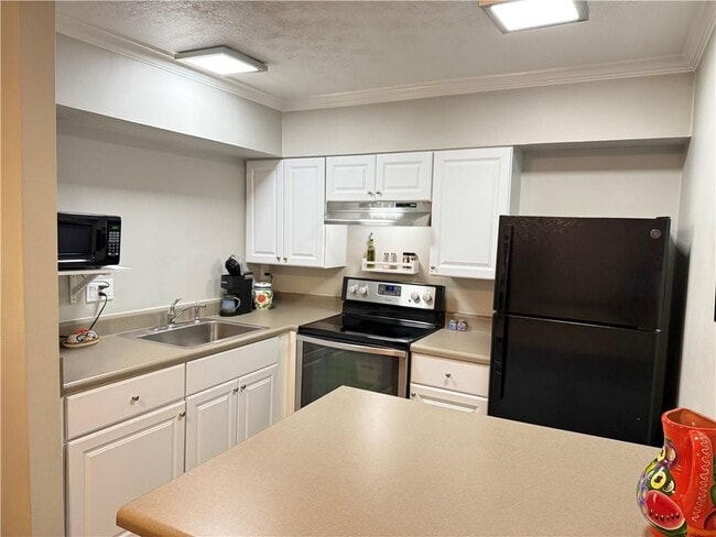 3085 Colonial Way in Atlanta, GA - Building Photo - Building Photo