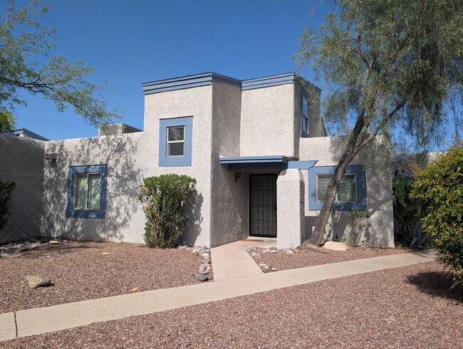 property at 3460 N Richland Dr