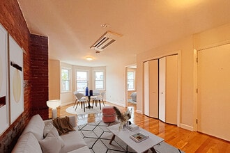 134 Broadway, Unit 2 in Somerville, MA - Building Photo - Building Photo