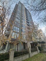 8180 Granville Av in Richmond, BC - Building Photo