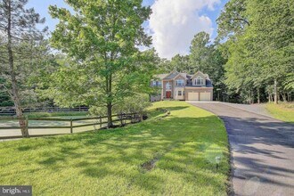 8606 Shorthills Ct in Clinton, MD - Building Photo - Building Photo