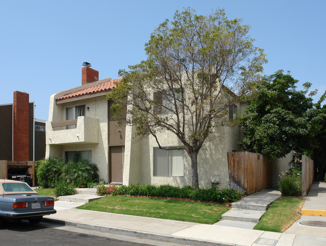 16691 Sims St in Huntington Beach, CA - Building Photo - Building Photo