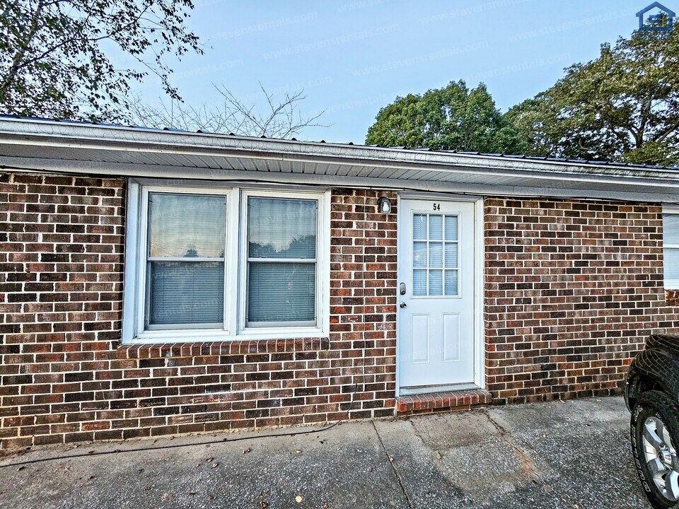 702 Couch St in McMinnville, TN - Building Photo