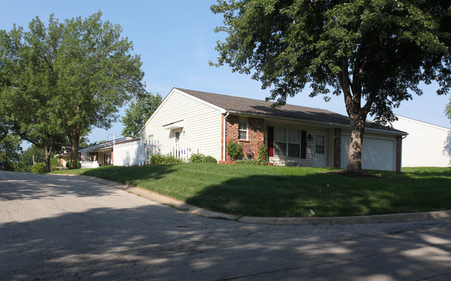 7848 Oakland Ave in Kansas City, KS - Building Photo - Building Photo