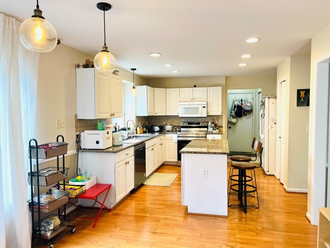 2914 Leslie Park Cir in Ann Arbor, MI - Building Photo - Building Photo
