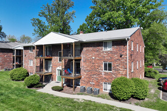 Aspen Pointe Apartments in Indianapolis, IN - Building Photo - Building Photo