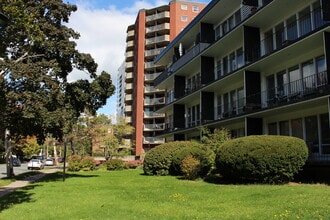 Fort Lawrence in Halifax, NS - Building Photo - Building Photo