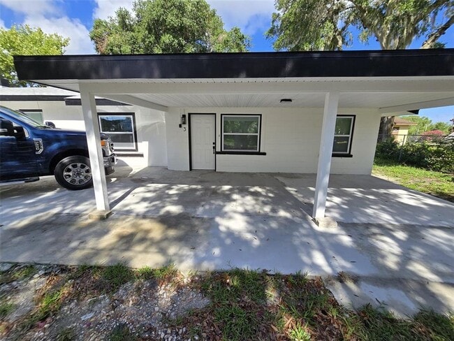 property at 416 W Ianthe St