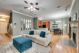 5724 La Vista Dr in Dallas, TX - Building Photo - Building Photo