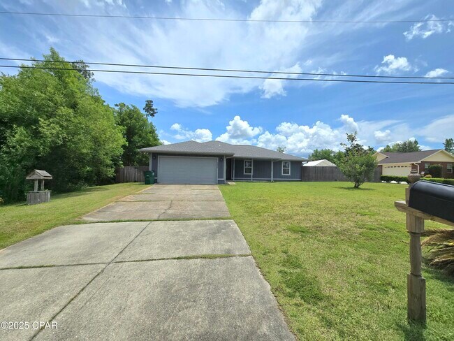 5430 Olympia Dr in Panama City, FL - Building Photo - Building Photo