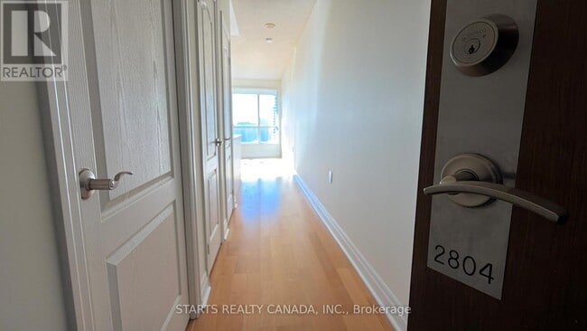 property at 21 Hillcrest Ave