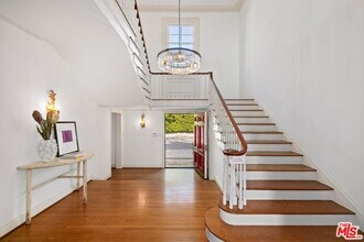 2003 La Brea Terrace in Los Angeles, CA - Building Photo - Building Photo