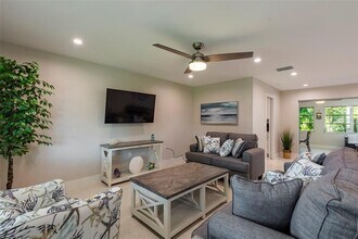 3005 Chase Cir in Sarasota, FL - Building Photo - Building Photo