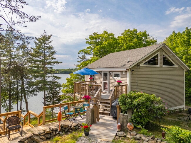 property at 19 Rock Haven Dr