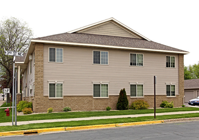 Central Commons in Buffalo, MN - Building Photo - Building Photo