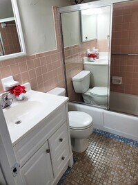 810 Lakeshore Dr photo'